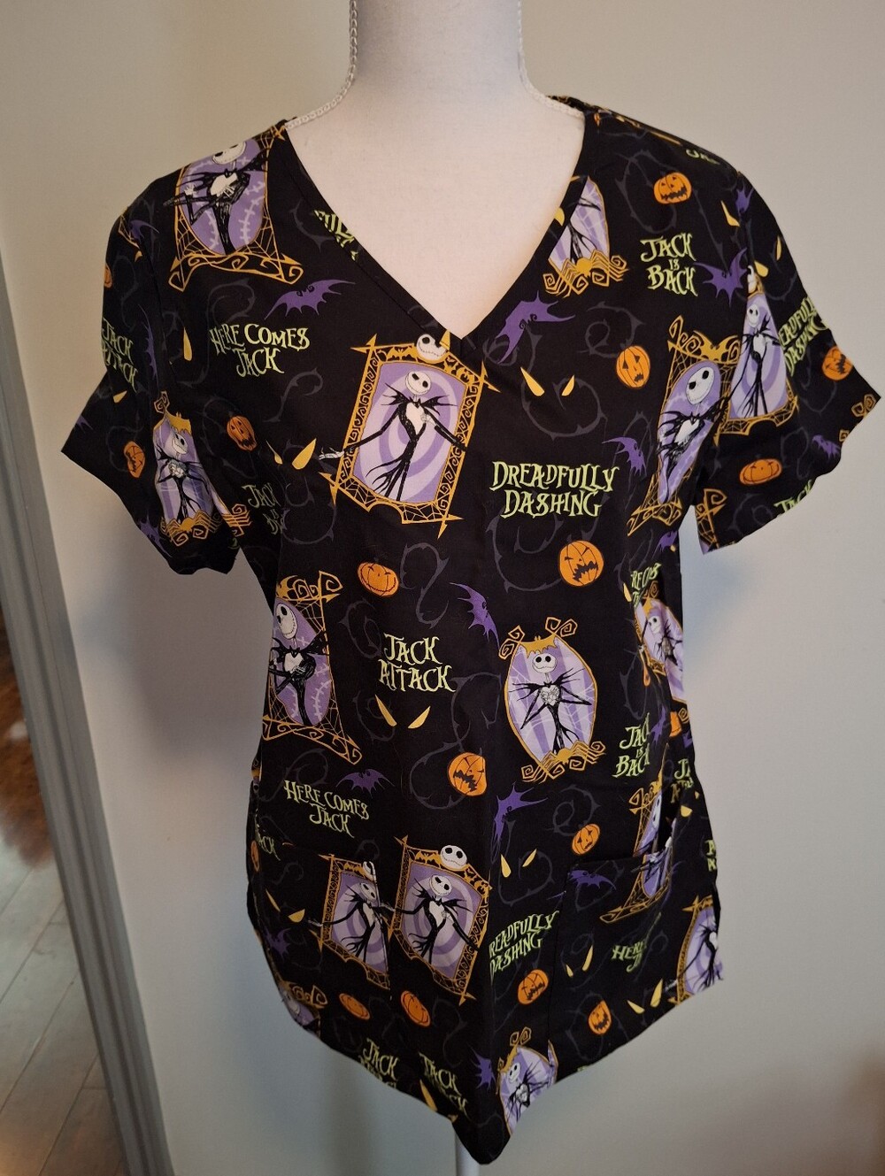 NWOT Nightmare Before Christmas V-Neck  Print Medical Scrub Top - Ladies Small